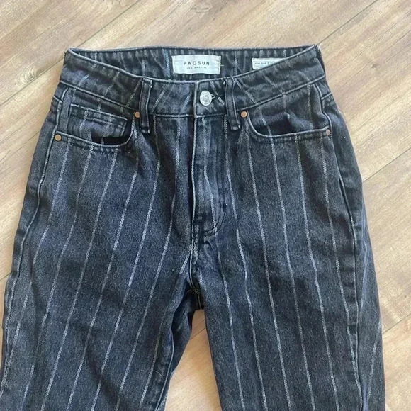 4/$25 PacSun Black Wash Pin Stripe Mom Jeans Sz 23 - Picture 7 of 10
